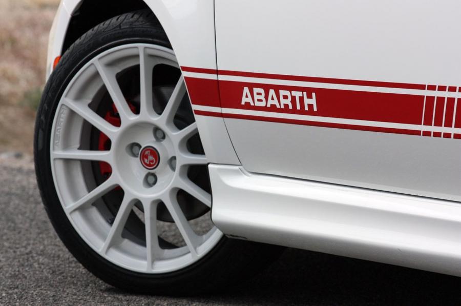  Fiat 500 Abarth 2012 года  (фото 80 из 121)
